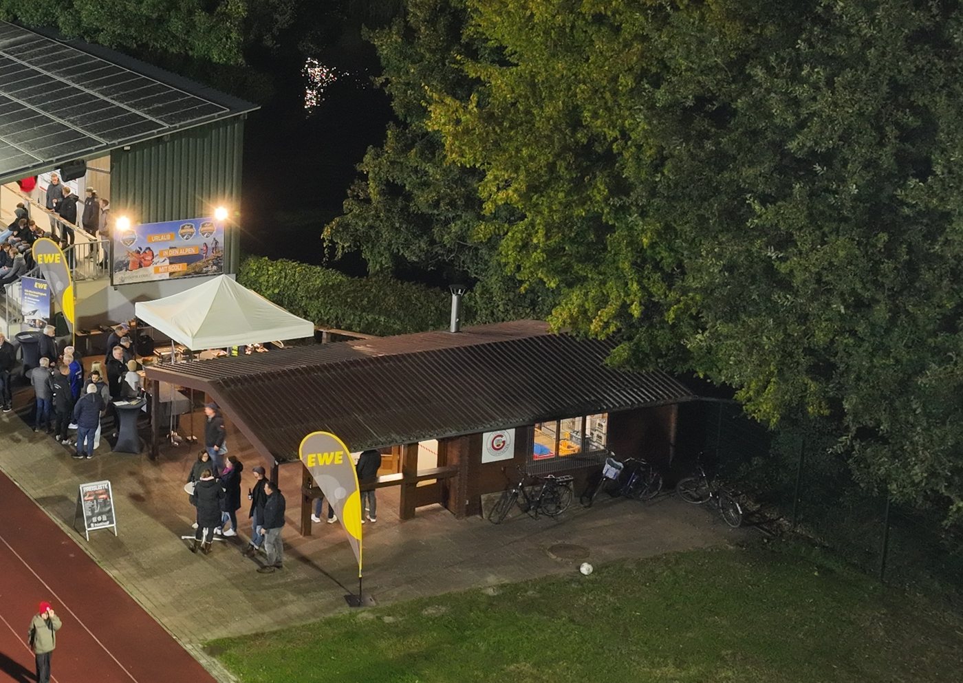 Die Hütte im Stadion am Esch am Spieltag