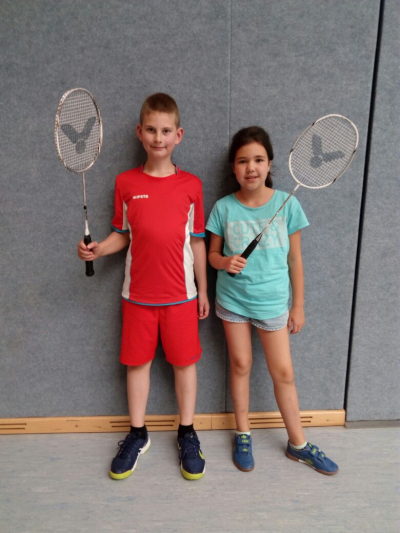 Finn und Lena bei den Bezirksmeisterschaften in Metjendorf